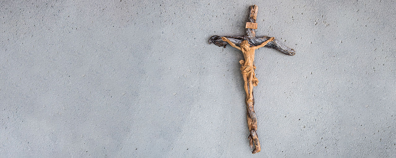 Kruzifixe aus Holz